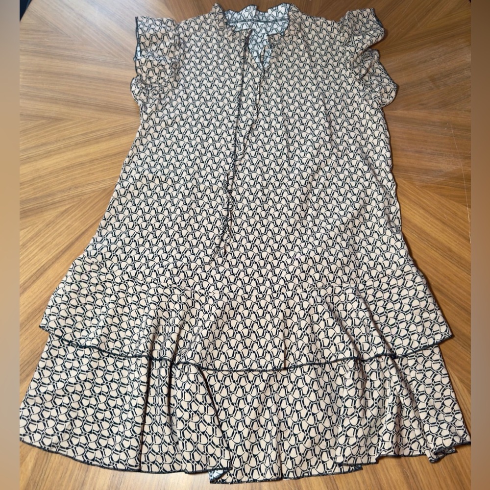 Chic Patterned Women’s Size XL Dress NWT